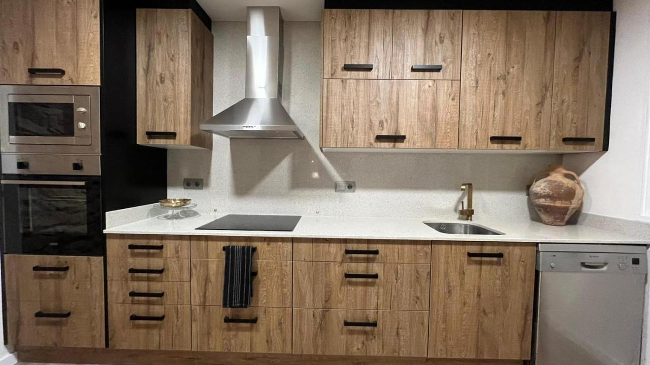 Arrels Apartaments Л'Ампола Екстериор снимка